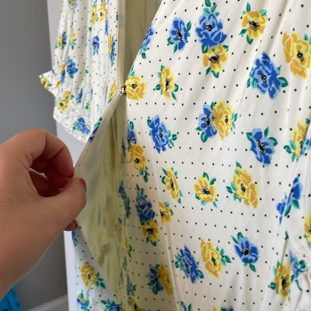 Lost + Wander Mama Mia Ruffled Floral Wrap Dress NWT - Picture 9 of 12